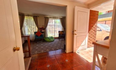 Se vende Cómoda y Acogedora propiedad en sector Jardin del Este , La Florida