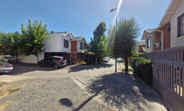 Se vende Cómoda y Acogedora propiedad en sector Jardin del Este , La Florida