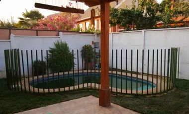 Se vende Cómoda y Acogedora propiedad en sector Jardin del Este , La Florida