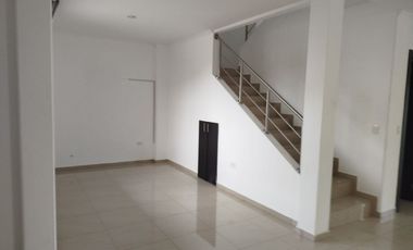 Alquiler de Villa de 4 dormitorios – Vía Salitre Km 13