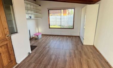 Casa de 3 dormitorio 3 baños en Linares.