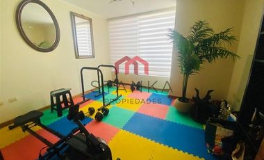 Se Vende Casa en Condominio de 3 Pisos, UF 9.800, Excelente Estado