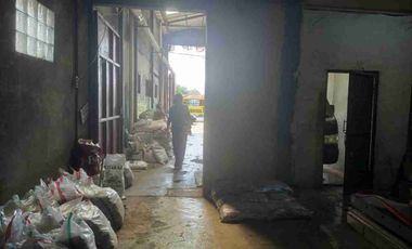 Dijual gudang strategis siap huni di kawasan Ciputat dekat pintu tol