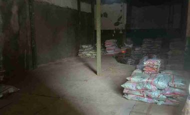 Dijual gudang strategis siap huni di kawasan Ciputat dekat pintu tol