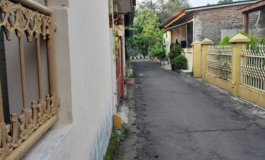 Rumah Perum Burung Kota Cirebon