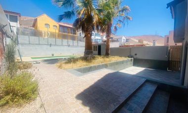 Casa ubicada en exclusivo y tranquilo sector de Jardines del Sur, UF 17.200