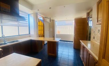 Casa ubicada en exclusivo y tranquilo sector de Jardines del Sur, UF 17.200