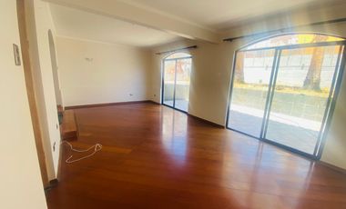 Casa ubicada en exclusivo y tranquilo sector de Jardines del Sur, UF 17.200