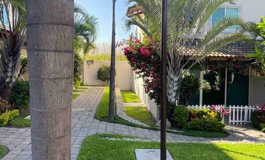 Hermosa casa en Residencial Tulipanes, en el mpio de Emiliano Zapata. Edo de Morelos.