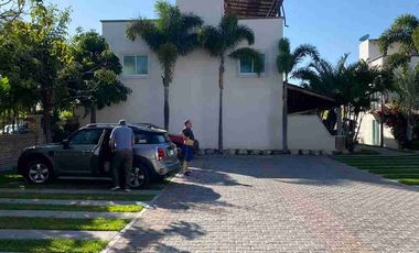 Hermosa casa en Residencial Tulipanes, en el mpio de Emiliano Zapata. Edo de Morelos.