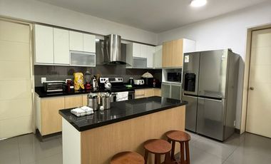 Departamento de 386 m² con Vista a La Calle de 4 Dorm. en La Zona del Golf Los Incas en Surco