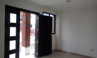 Alquiler de Casa – Urb. Napoli, Modelo Daniela