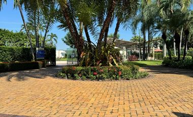 Venta de Casa en Samborondon, 4 Dormitorios