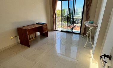 Venta de Casa en Samborondon, 4 Dormitorios