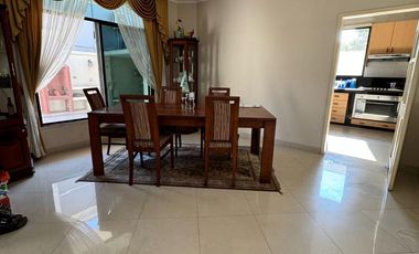 Venta de Casa en Samborondon, 4 Dormitorios