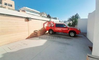 Se vende hermosa y amplia casa en exclusivo sector residencial de Antofagasta, Jardines del sur