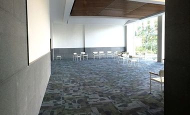 Frente a Cumbres de Santa Fe: 