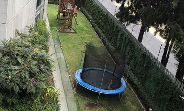 Frente a Cumbres de Santa Fe: 