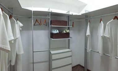 Frente a Cumbres de Santa Fe: 