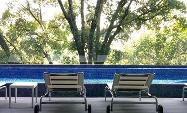 Frente a Cumbres de Santa Fe: 