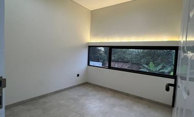 Rumah 2 Lantai Akses Strategis menuju Jaksel dan Tangerang BSD