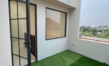 Rumah 2 Lantai Akses Strategis menuju Jaksel dan Tangerang BSD