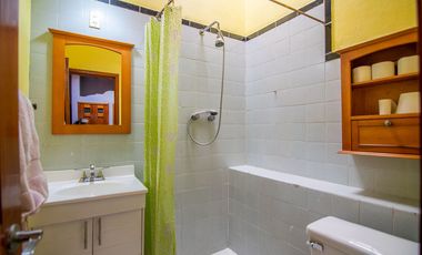 Excelente casa con vista al lago y alberca en Agua escondida!