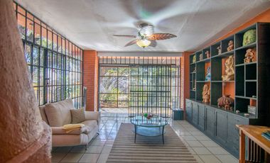 Excelente casa con vista al lago y alberca en Agua escondida!