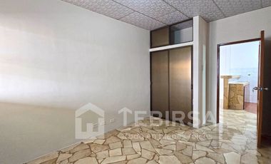 Venta de Propiedad Rentera, 4 departamentos y Local comercial - Ciudadela IETEL, Norte de Guayaquil