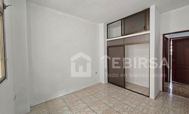 Venta de Propiedad Rentera, 4 departamentos y Local comercial - Ciudadela IETEL, Norte de Guayaquil