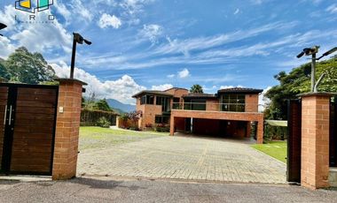 ARRIENDO Codigo 3-319