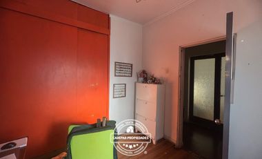VENDE AMPLIA CASA EN PROVIDENCIA