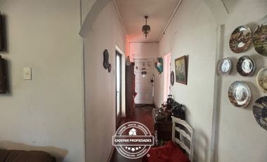 VENDE AMPLIA CASA EN PROVIDENCIA