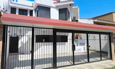 Casa en venta en El Palomar, Zona baja