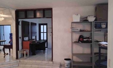 Casa en venta en El Palomar, Zona baja