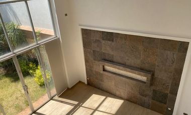 CASA EN VENTA EN ZAVALETA EN FRACCIONAMIENTO JARDINES DE ZAVALETA, RECÁMARAS ENORMES TODAS CON BAÑO, PUEBLA