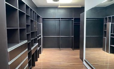 CASA EN VENTA EN ZAVALETA EN FRACCIONAMIENTO JARDINES DE ZAVALETA, RECÁMARAS ENORMES TODAS CON BAÑO, PUEBLA