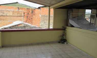ARRIENDO APARTAMENTO AMPLIO BARRIO GUAYAQUIL CALI