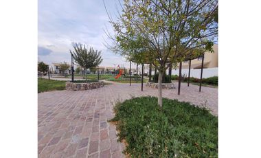 RENTA DE CASA AMUEBLADA  EN LA FLORIDA (RESIDENCIAL VALBUENA)