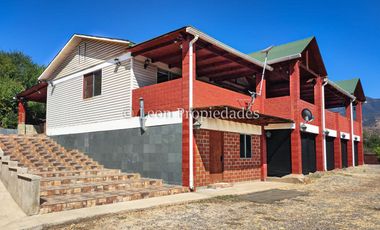 Leon propiedades vende casa en sector Los Naranjos, Curacaví.