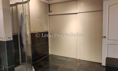 Leon propiedades vende casa en sector Los Naranjos, Curacaví.