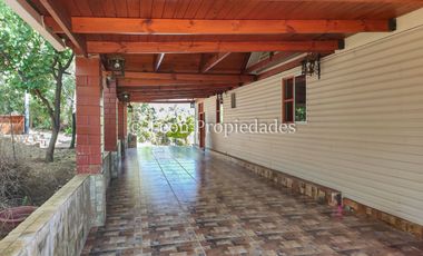 Leon propiedades vende casa en sector Los Naranjos, Curacaví.
