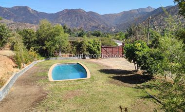 Leon propiedades vende casa en sector Los Naranjos, Curacaví.