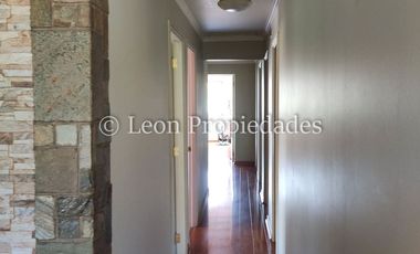 Leon propiedades vende casa en sector Los Naranjos, Curacaví.