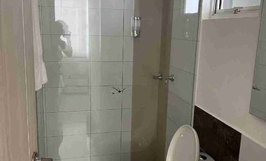 ARRIENDO APARTAMENTO AMOBLADO, DOS HABITACIONES, DOS BAÑOS, SALA, COMEDOR, COCINA, BALCÓN VISTA AL MAR,