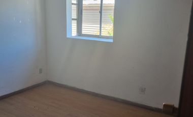 Amplia Casa en Buin Familiar en Barrio Tranquilo 4D+1 B+1E