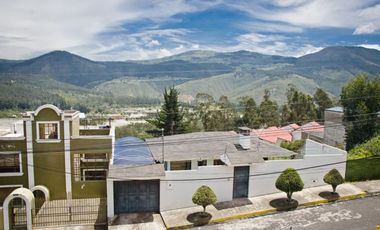 Casa en venta sector Carcelén (Ex colegio Einstein)