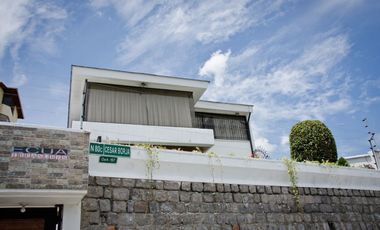 Casa en venta sector Carcelén (Ex colegio Einstein)
