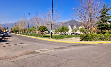 Se vende Acogedora propiedad aislada en condominio Jardines de las Vizcachas