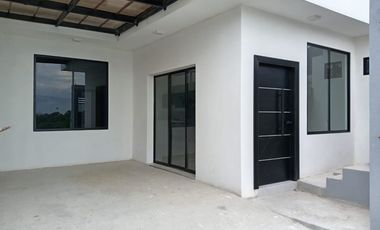 VENTA DE CASA EN URB TIERRA AMIGA